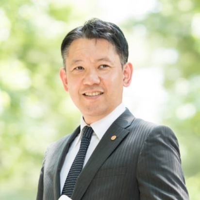 国際行政書士事務所アトラス 代表　林 洋右